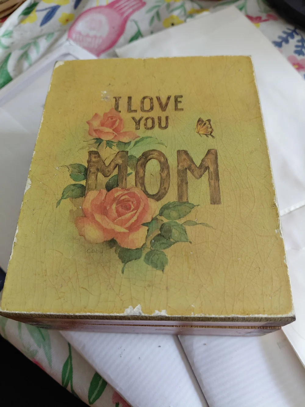I Love You Mom Floral Keepsake Box - Yellow with Pink Roses